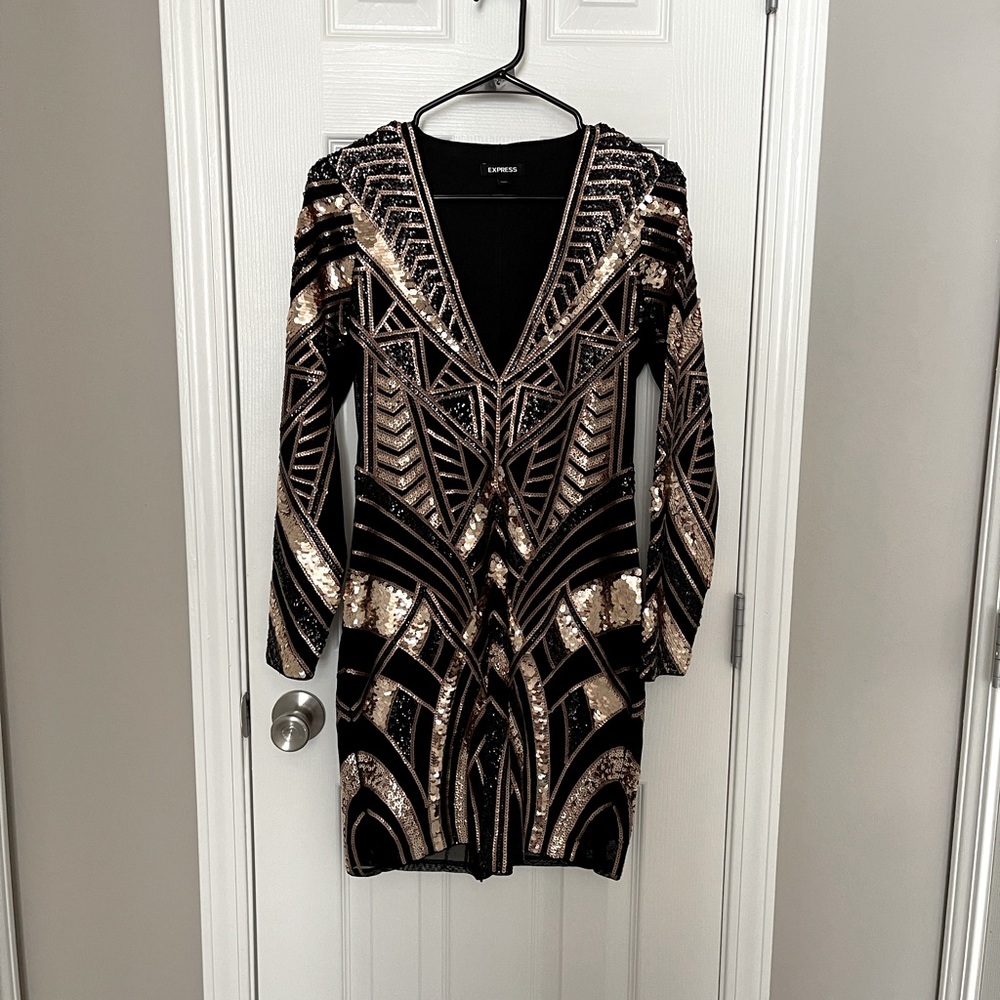 Express Sequin Dress! Excellent condition, worn once 💃🏻